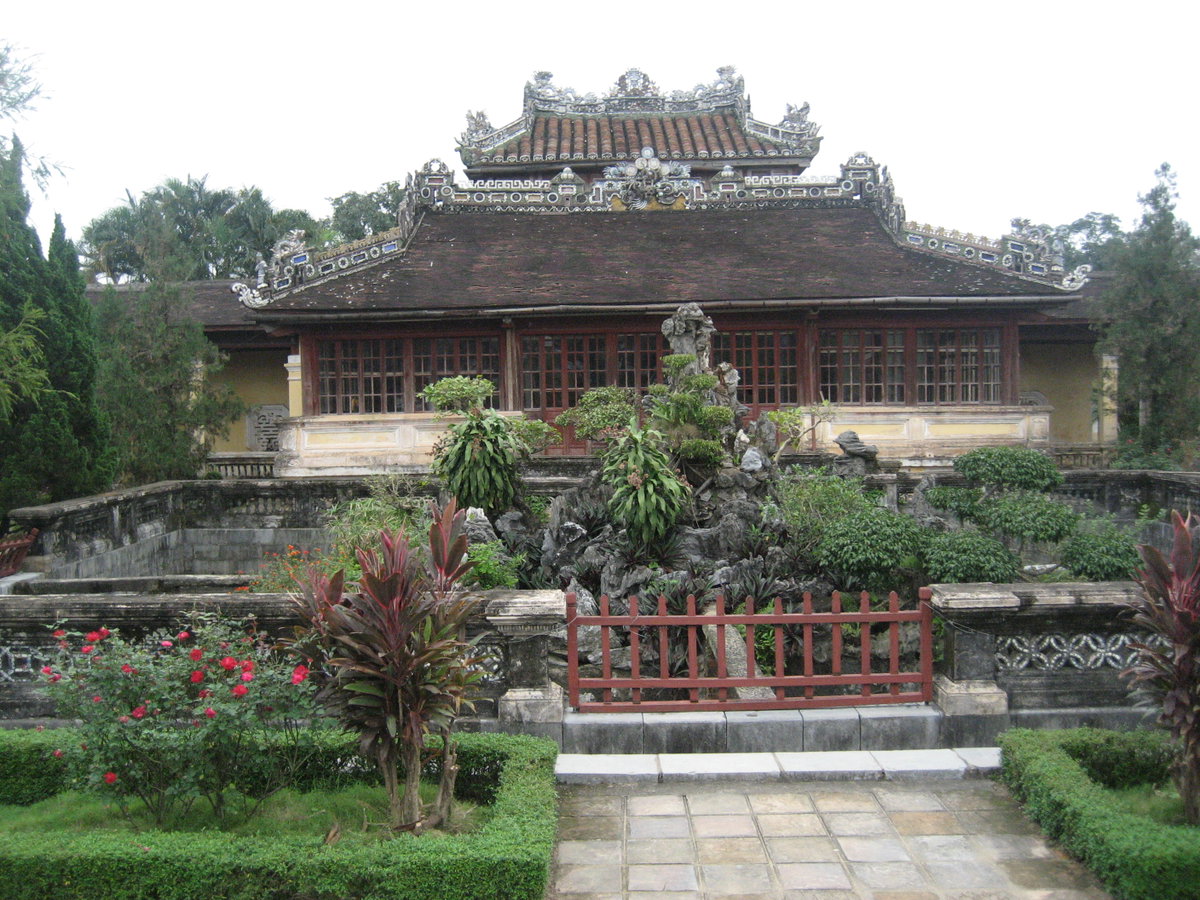 Hué, Citadel, Imperial Enclosure, Emperors Reading Room, Hue, Vietnam, 2007