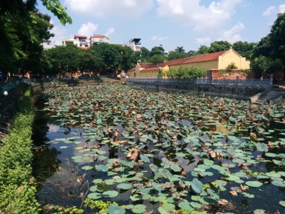 Around West Lake (Ho Tay) 28, Hanoi, 2017