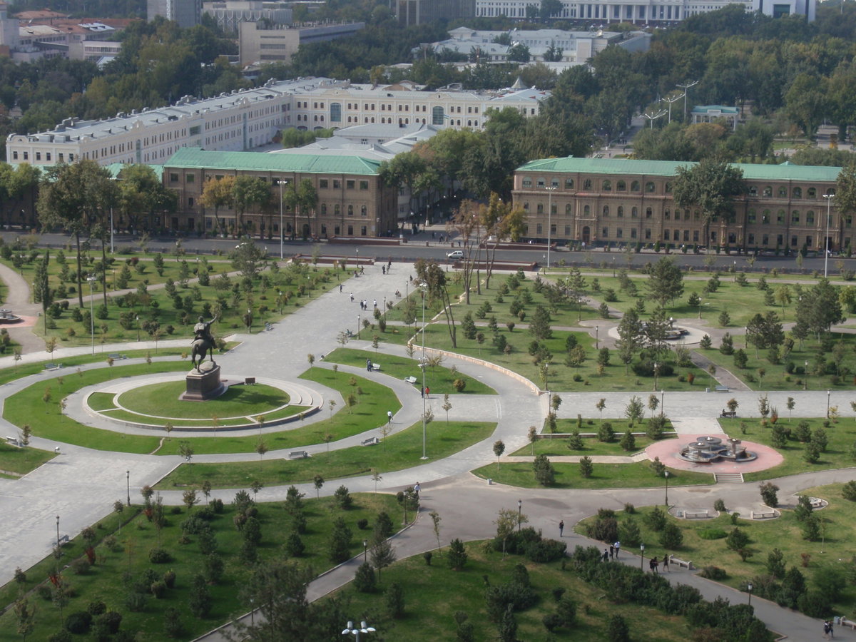 Amir-Timur-Platz vom Hotel Usbekistan in Richtung Westen, Tashkent, Uzbekistan, 2012
