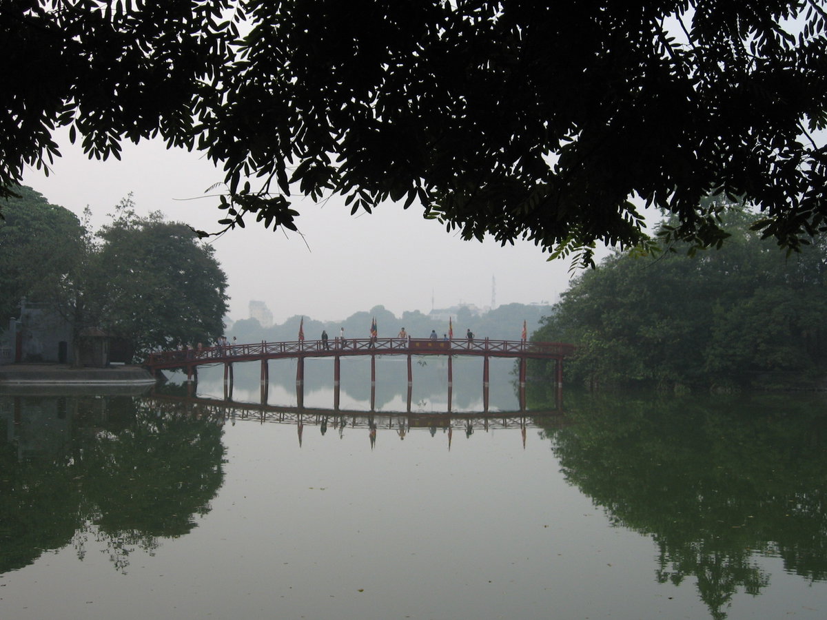Hoan Kiem Lake, Hanoi, Hanoi, Vietnam, 2006