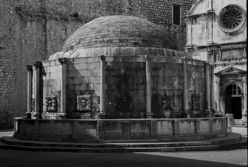 EU: Dubrovnik: Onofrio Brunnen (1961), Dubrovnik, Croatia, 1961