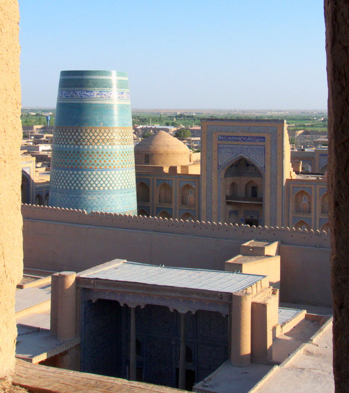 Kalta Minor and Amin Khan Madrassah, Khiva, Khiva, Uzbekistan, 2010