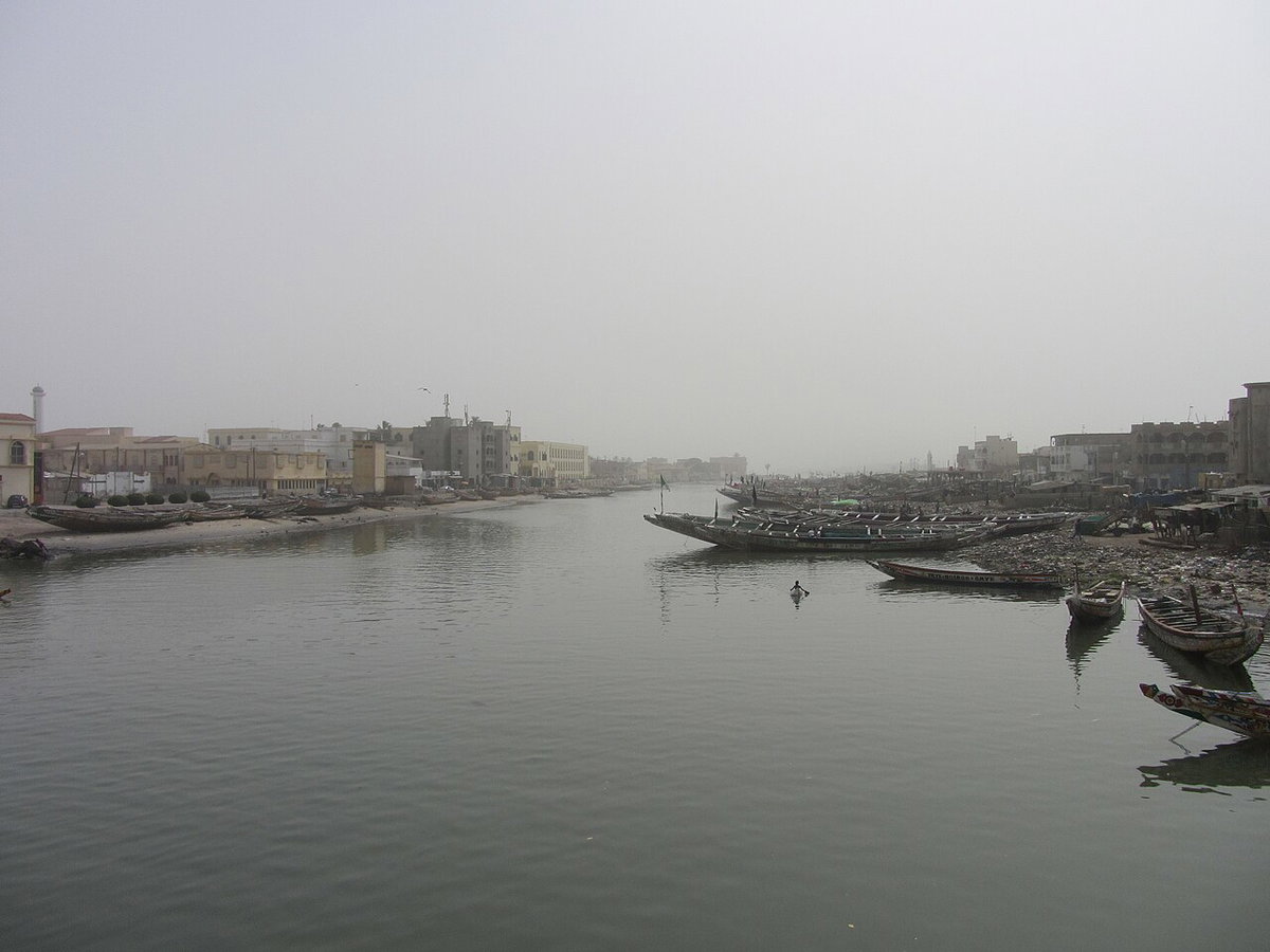 Saint-Louis - 01 Port dans la brume, Saint-Louis, Senegal, 2013