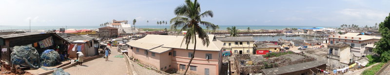 Elmina town in 2010 — Panorama of Elmina from Fort St. Jago - with St. GeorgeS Castle Visible - Elmina - Ghana