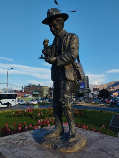 Memorial a Martín Chambi en la ciudad del Cusco 2025 01, Cusco — photos through time