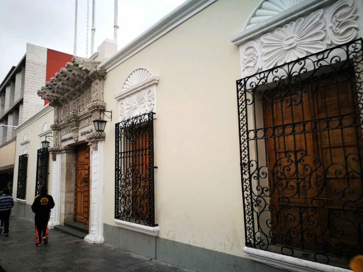 Façana de la Universidad Nacional San Agustín d'Arequipa, Arequipa, Peru, 2017