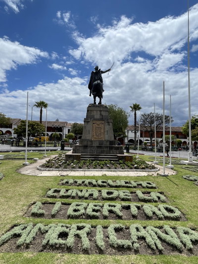 Moument to Mariscal Sucre in Plaza de Armas, Ayacucho, Perú Daytime Rear, Ayacucho, 2025