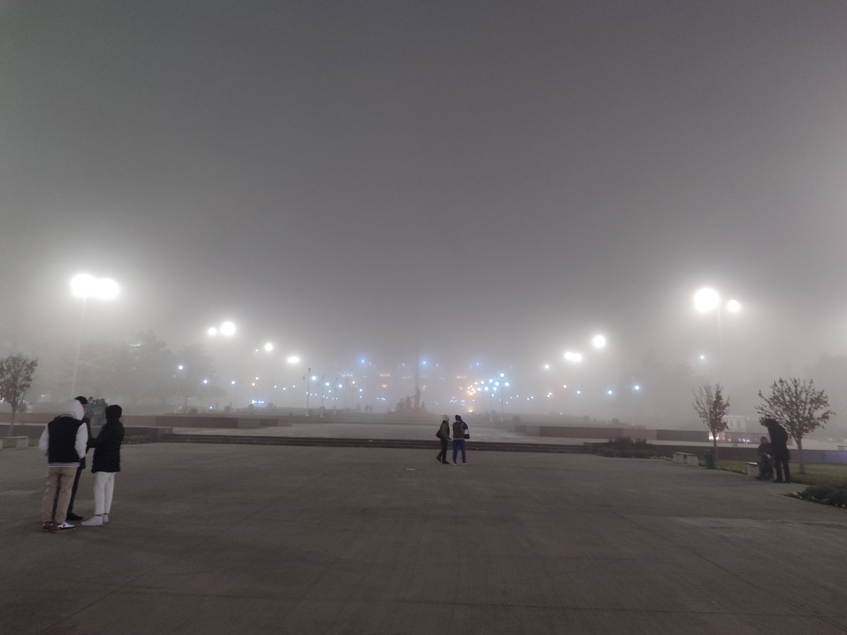 Smog at square of Friendship of Nations, Tashkent, Tashkent, Uzbekistan, 2024
