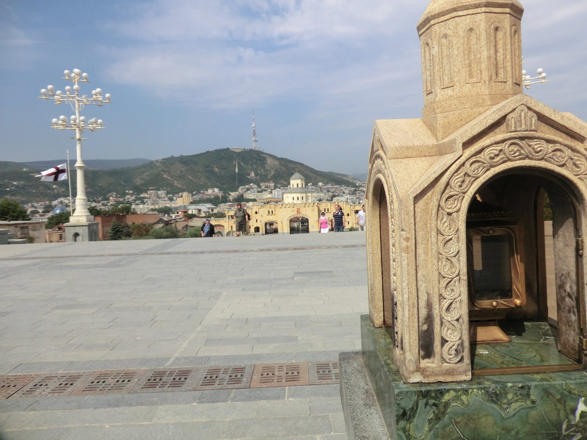 ツミンダ・サメバ大聖堂, Tbilisi, Georgia, 2012
