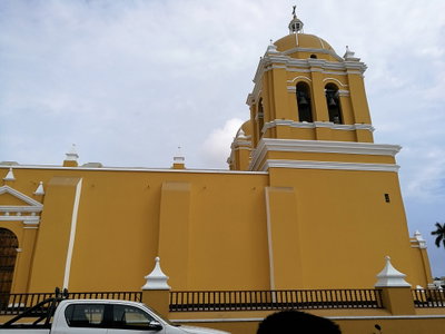 Pati d'edifici al carrer Independencia de Trujillo, Trujillo — photos through time