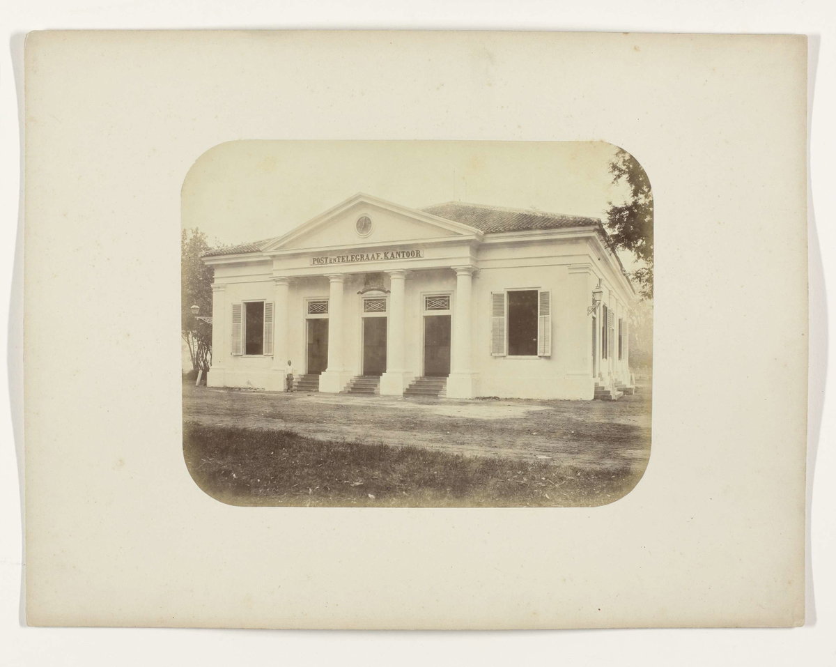 EU: Het post- en telegraafkantoor in Surabaya (1880), Surabaya, Indonesia, 1880