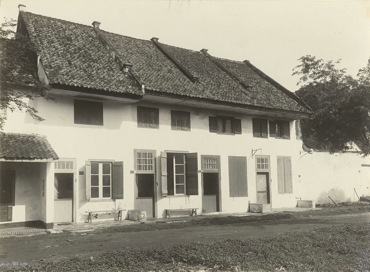 EU: Nederlandse gebouwen in Batavia (1900) A, Jakarta, Indonesia, 1900