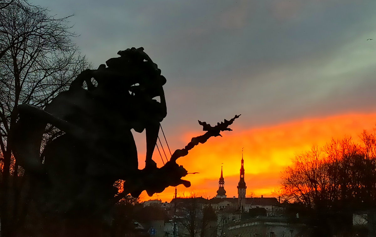 Tallinn attacked by a fire breathing demon (explored) - Flickr - Vicky Brock, Tallinn, Estonia, 2023