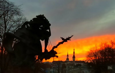 Tallinn attacked by a fire breathing demon (explored) - Flickr - Vicky Brock, Tallinn, 2023