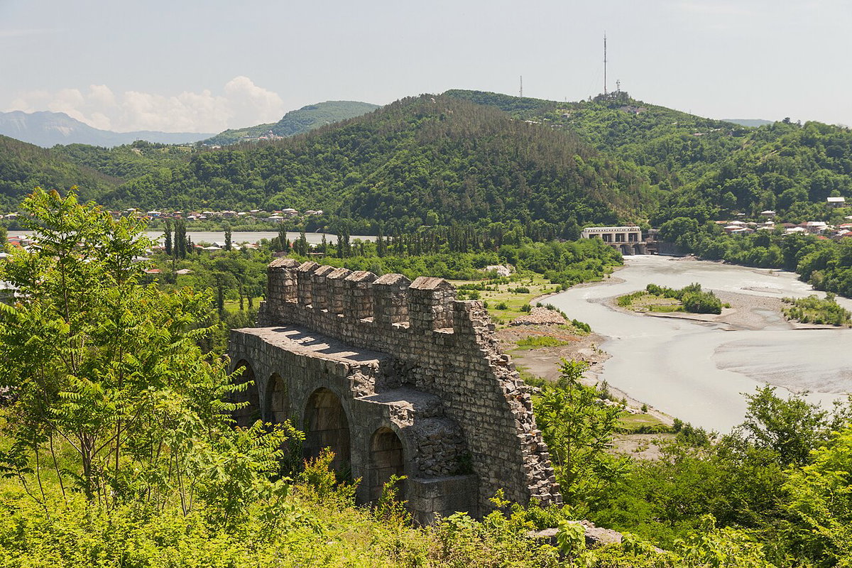 Kutaisi, Widoki z twierdzy Ukimerioni, Kutaisi, Georgia, 2014