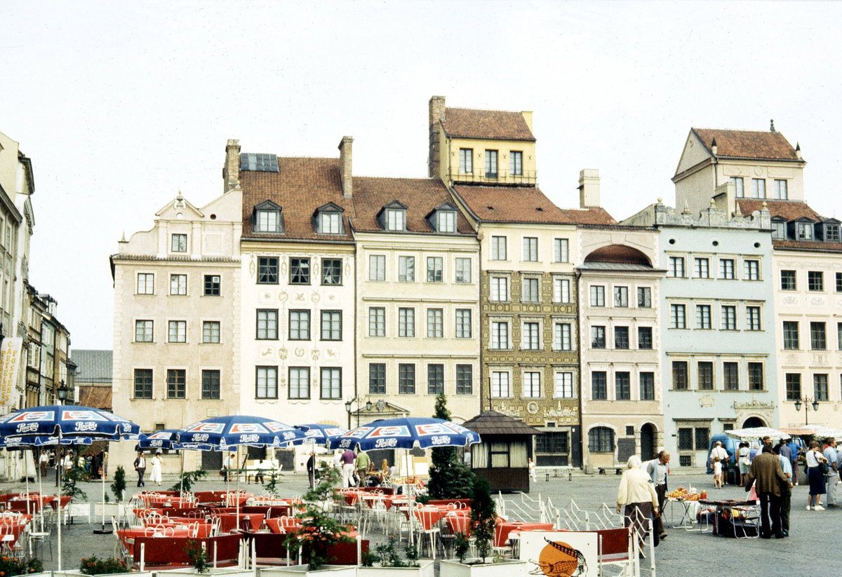Warsaw, the Old Town Market Square, northwest side, Warsaw, Poland, 1990