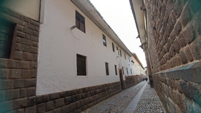 Calle Loreto N° 125 (fachada), núcleo histórico, Cusco, 2023