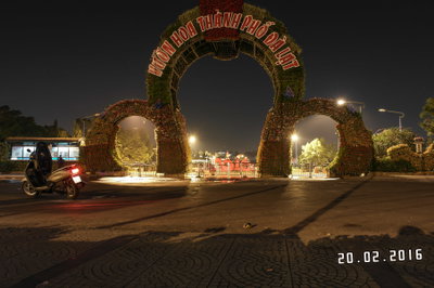 Cổng Vườn Hoa, Da Lat, 2016