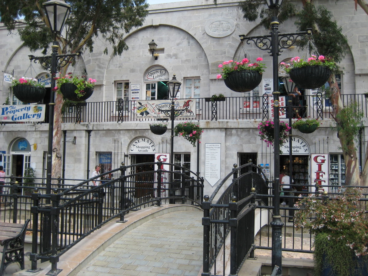 Gibraltar - Einkaufsviertel Casemates Square, Gibraltar, Gibraltar, 2007