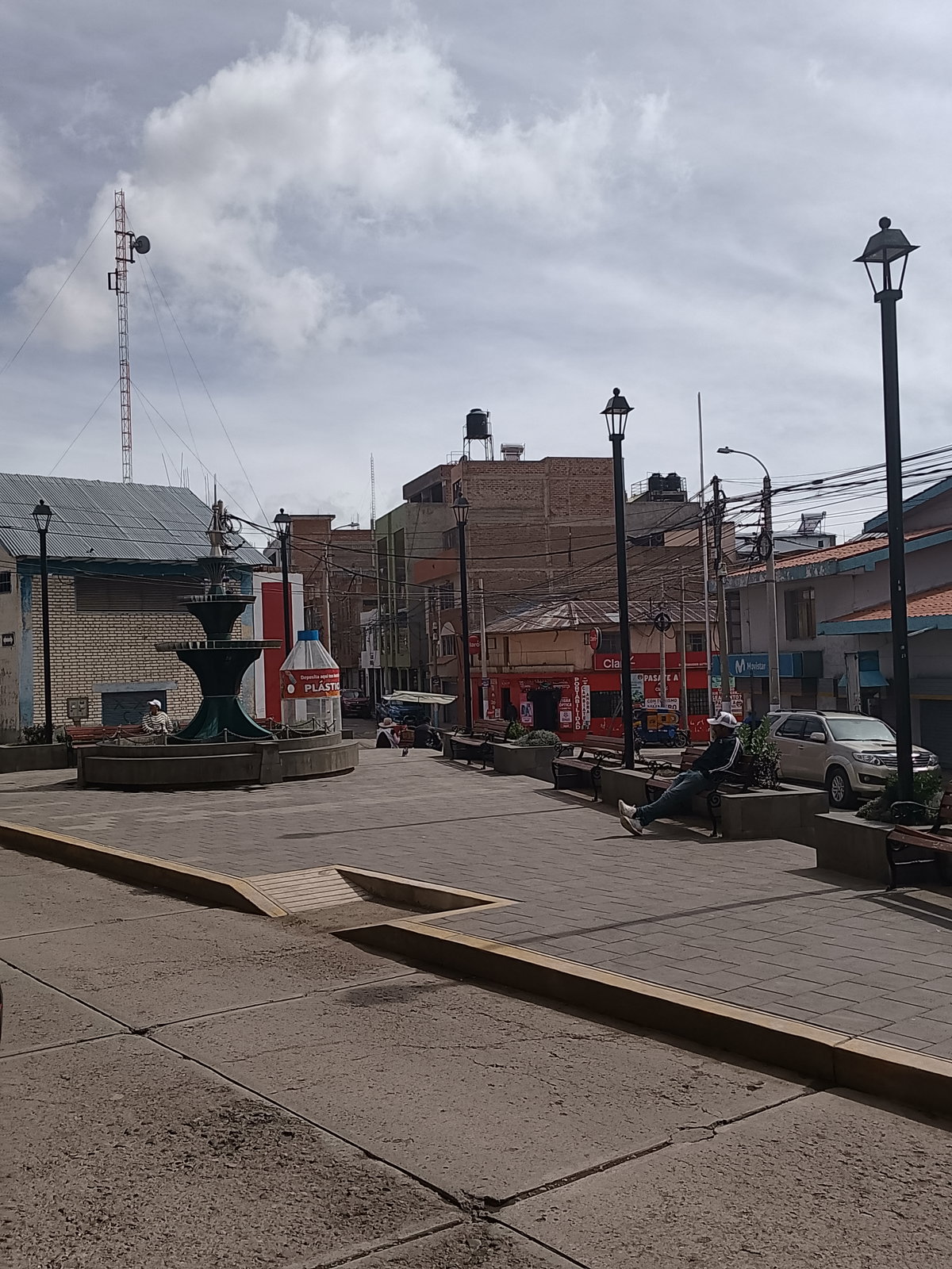 Parque 7 esquinas en Puno, Puno, Peru, 2025