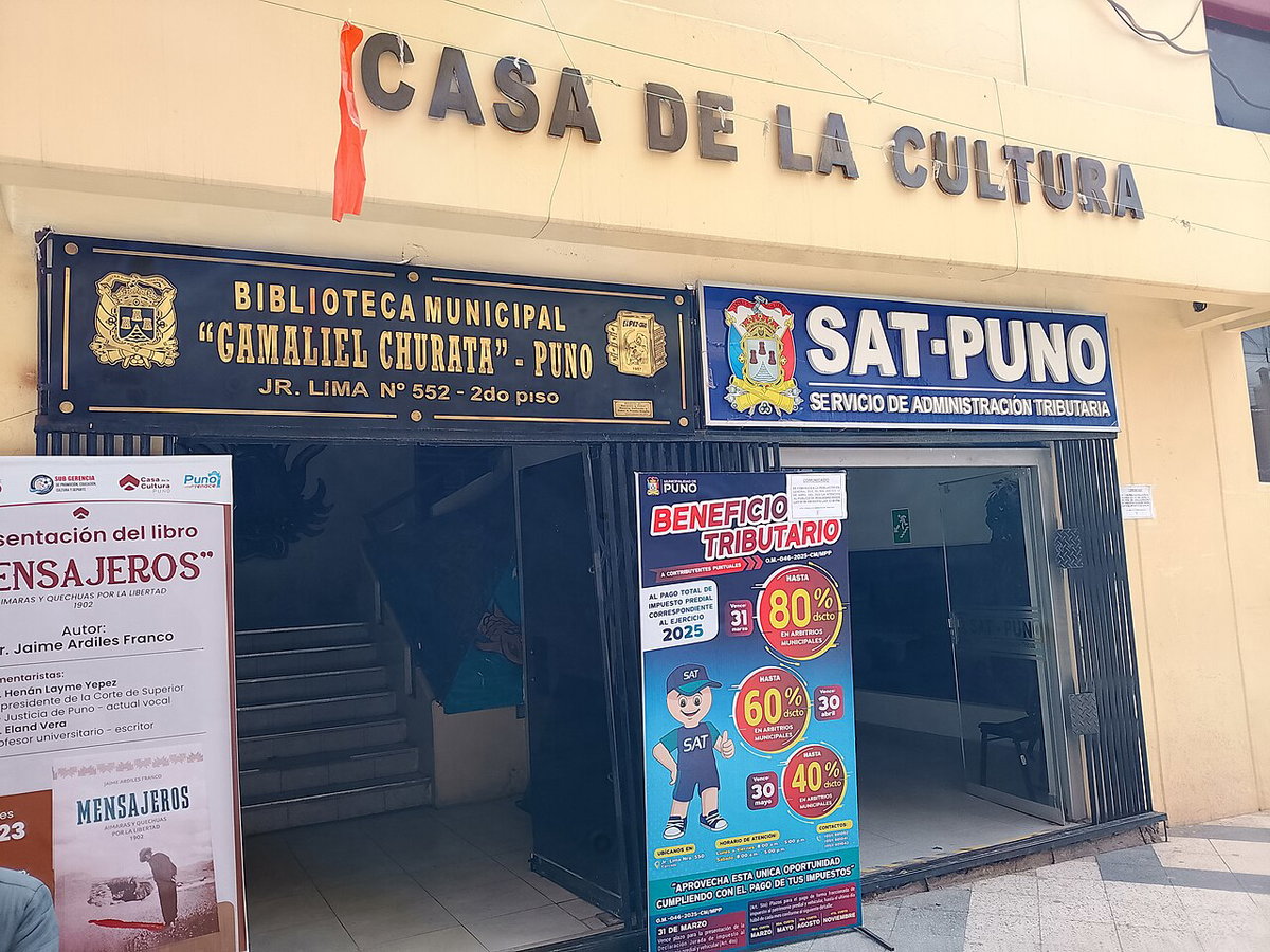 Biblioteca Municipal Gamaliel Churata en Puno 01, Puno, Peru, 2025
