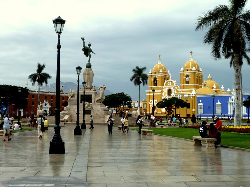 Trujillo Peru8, Trujillo, Peru, 2011