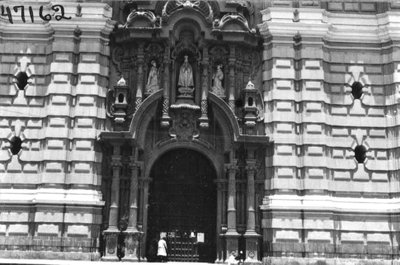 La Iglesia y Convento de San Francisco, Lima, 1923