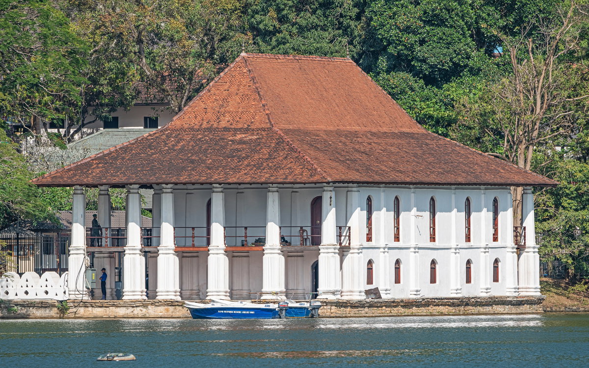 SL Kandy Queens Bath, Kandy, Sri Lanka, 2020