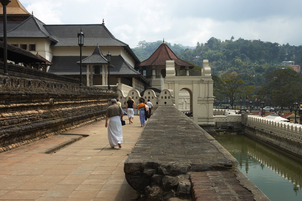 Dalada Maligawa Sri Lanka D, Kandy, Sri Lanka, 2006
