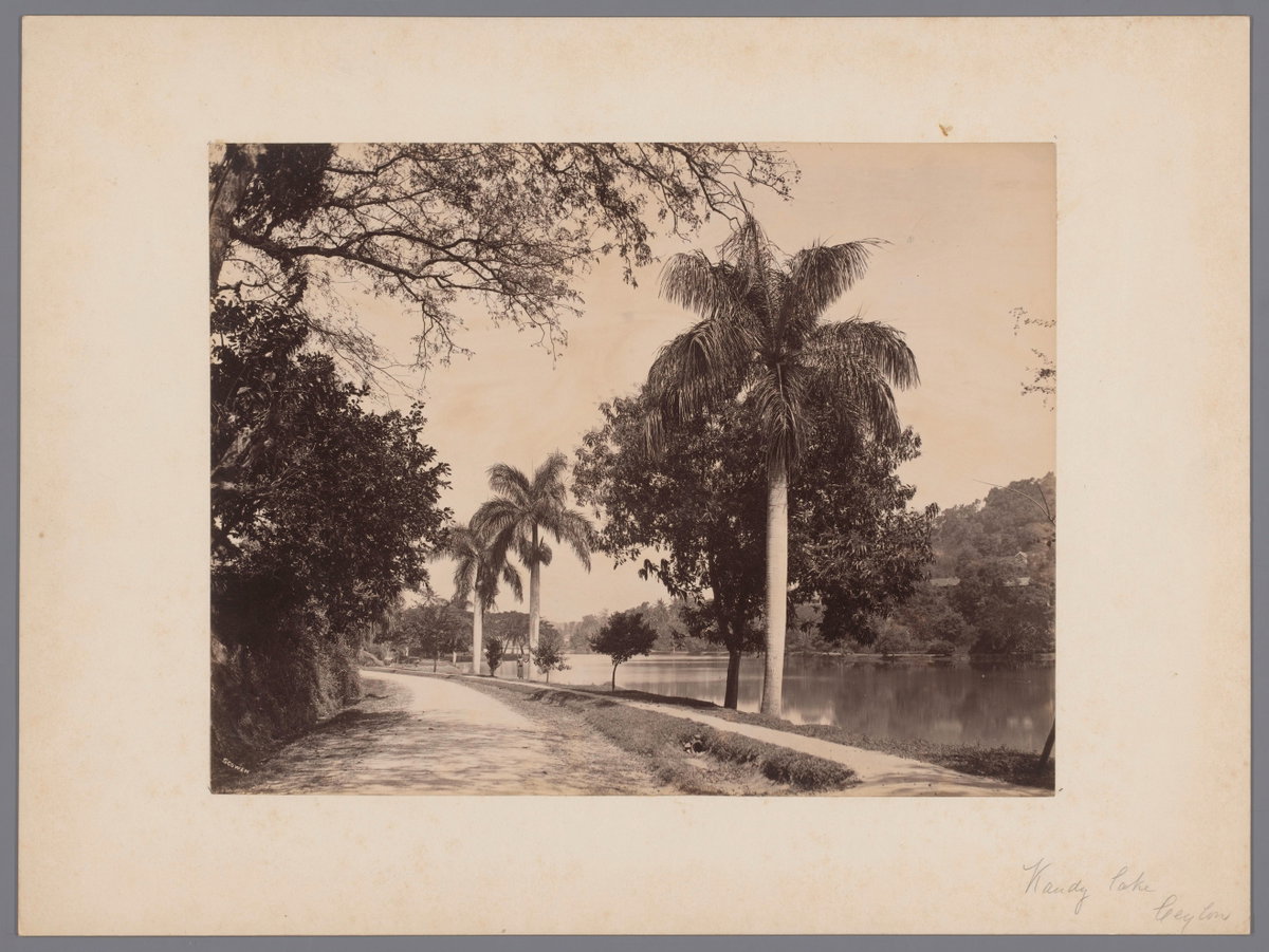 Kandy Lake, Kandy, Ceylon (huidige Sri Lanka), Kandy, Sri Lanka, 1880