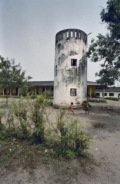 EU: Elmina, old watchtower near school (2000), Elmina, 2000