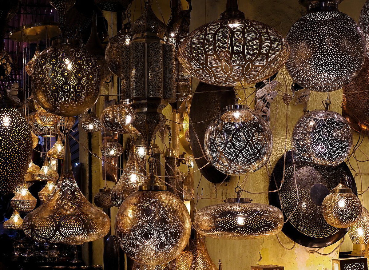 Oriental hanging lanterns. Souk Haddadine, Marrakech Medina (سوق الحدادين مراكش), Marrakesh, Morocco, 2024