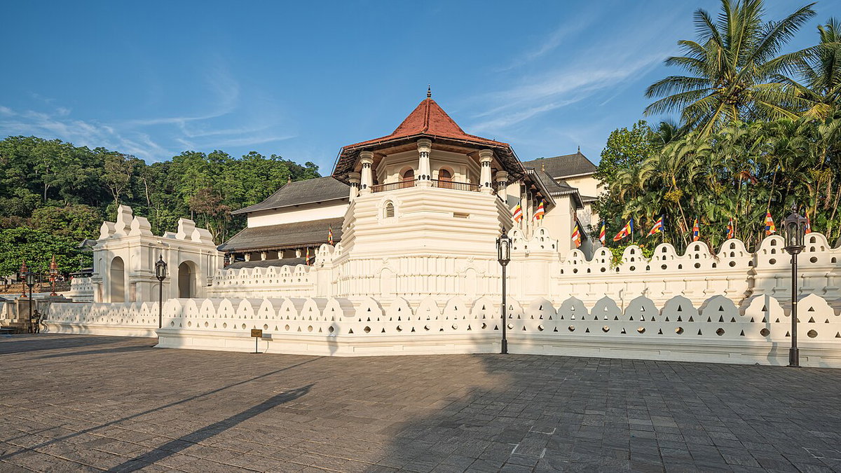 SL Kandy Sacred Tooth Temple, Kandy, Sri Lanka, 2020