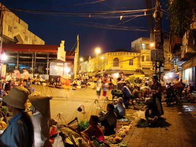 Lascar Traditional street market and Dong Xuan Market by night, Hanoi, 2008